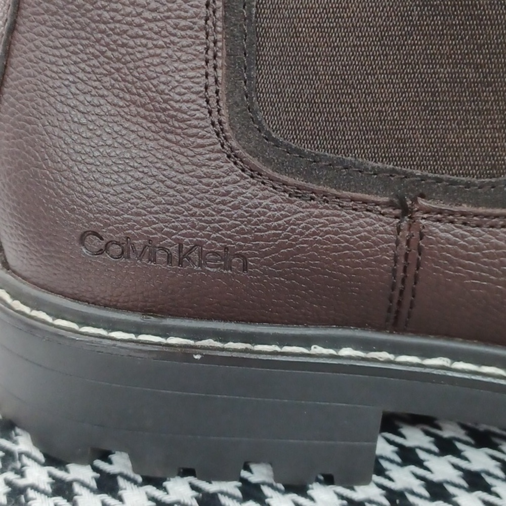 Calvin Klein Lug Chelsea NWOB - Picture 2 of 8